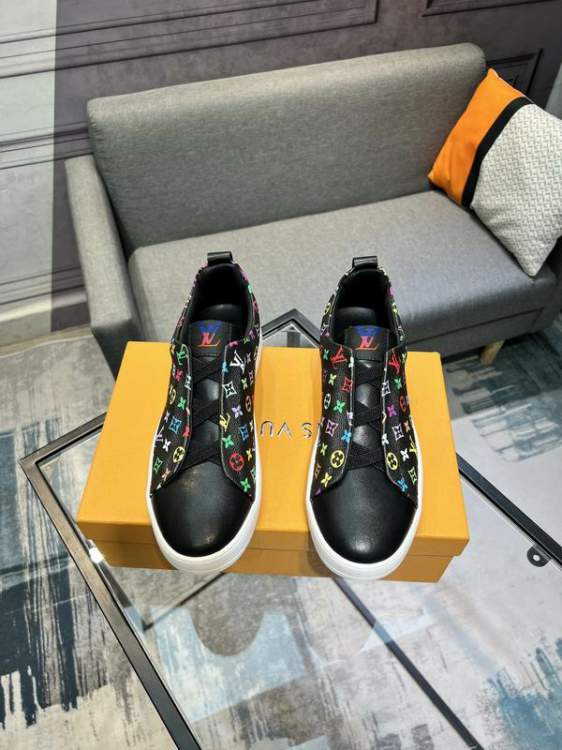 Picture of Louis Vuitton Shoes _SKULVsz38-45hnh055715604
